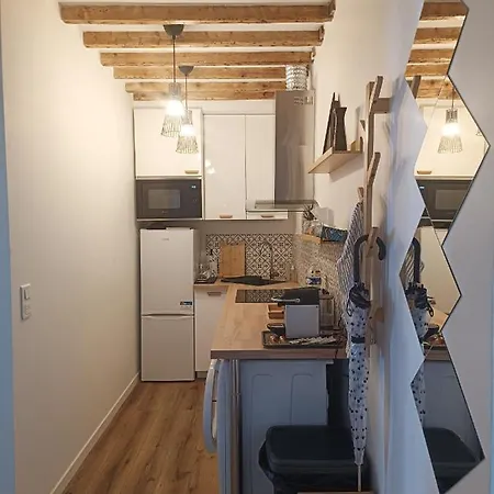Appartement, Nation, 1mn A Pied Du Metro 1,2,6,9 Et Rer A, 2-6p,2br- 2 Toilet-1wc Apartment *